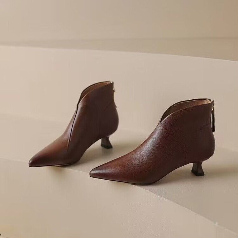 Vintage Fashion Ladies - Sepatu Bot Pergelangan Kaki Wanita Ujung