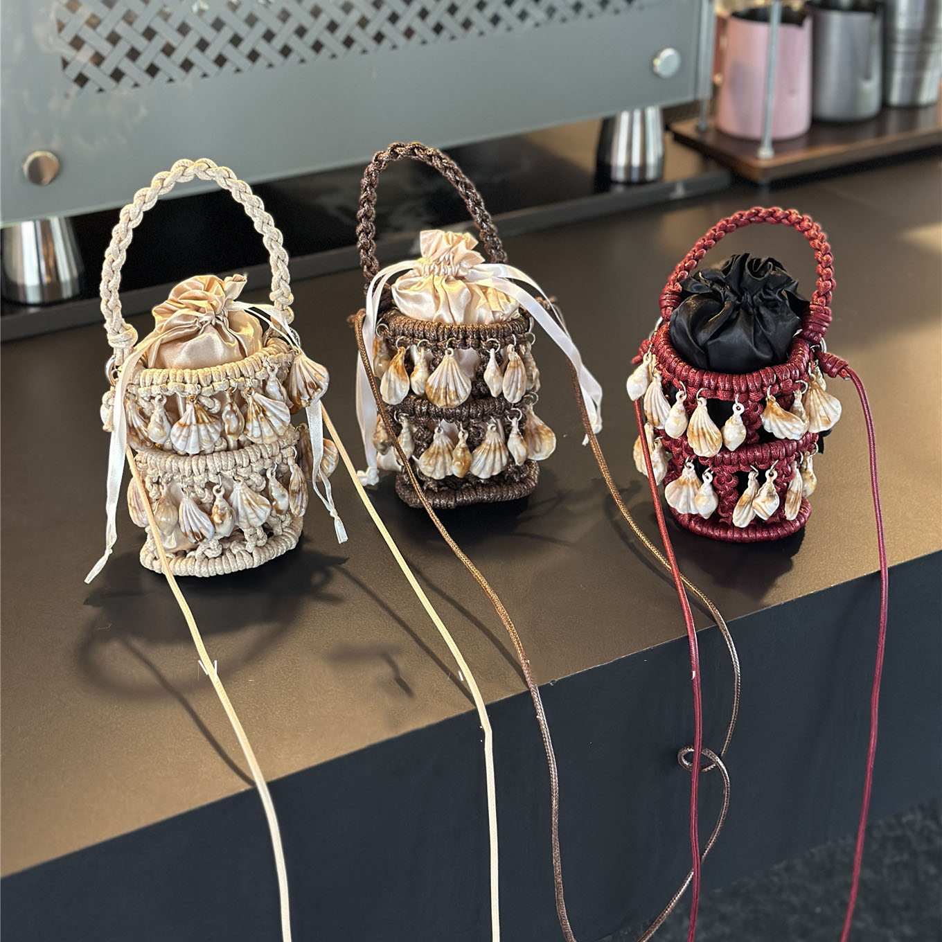 French Vintage Fashion - Tas Selempang Mini Anyaman Tangan Wanita