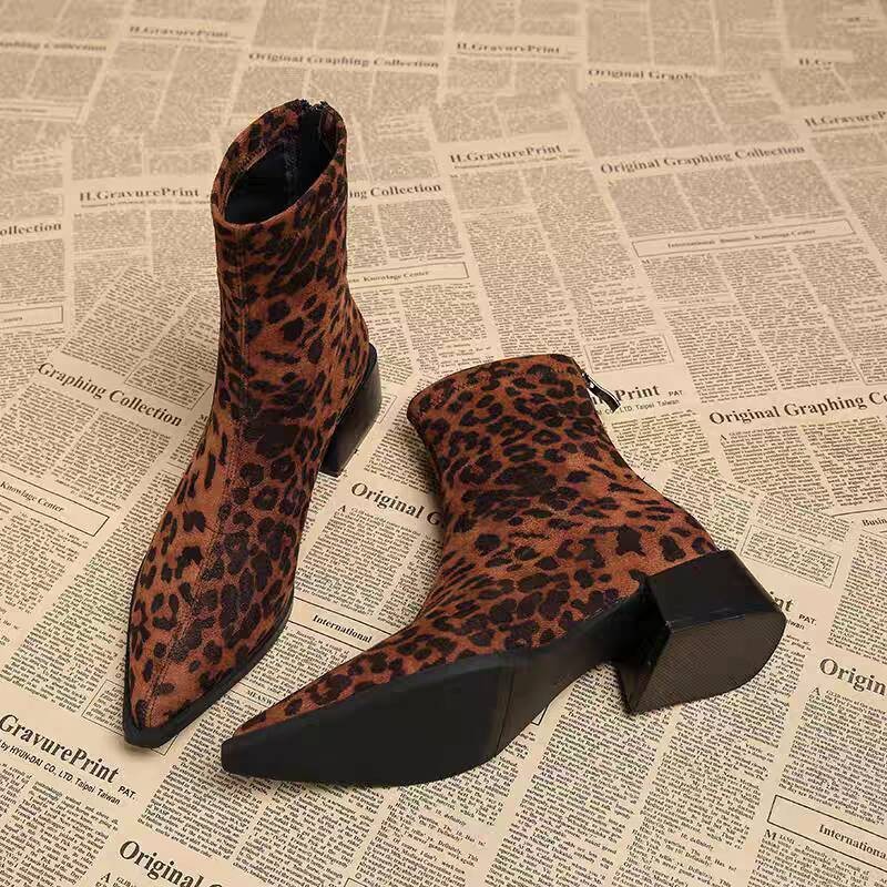 Vintage Fashion Female - Sepatu Bot Wanita Hak Rendah Modern,