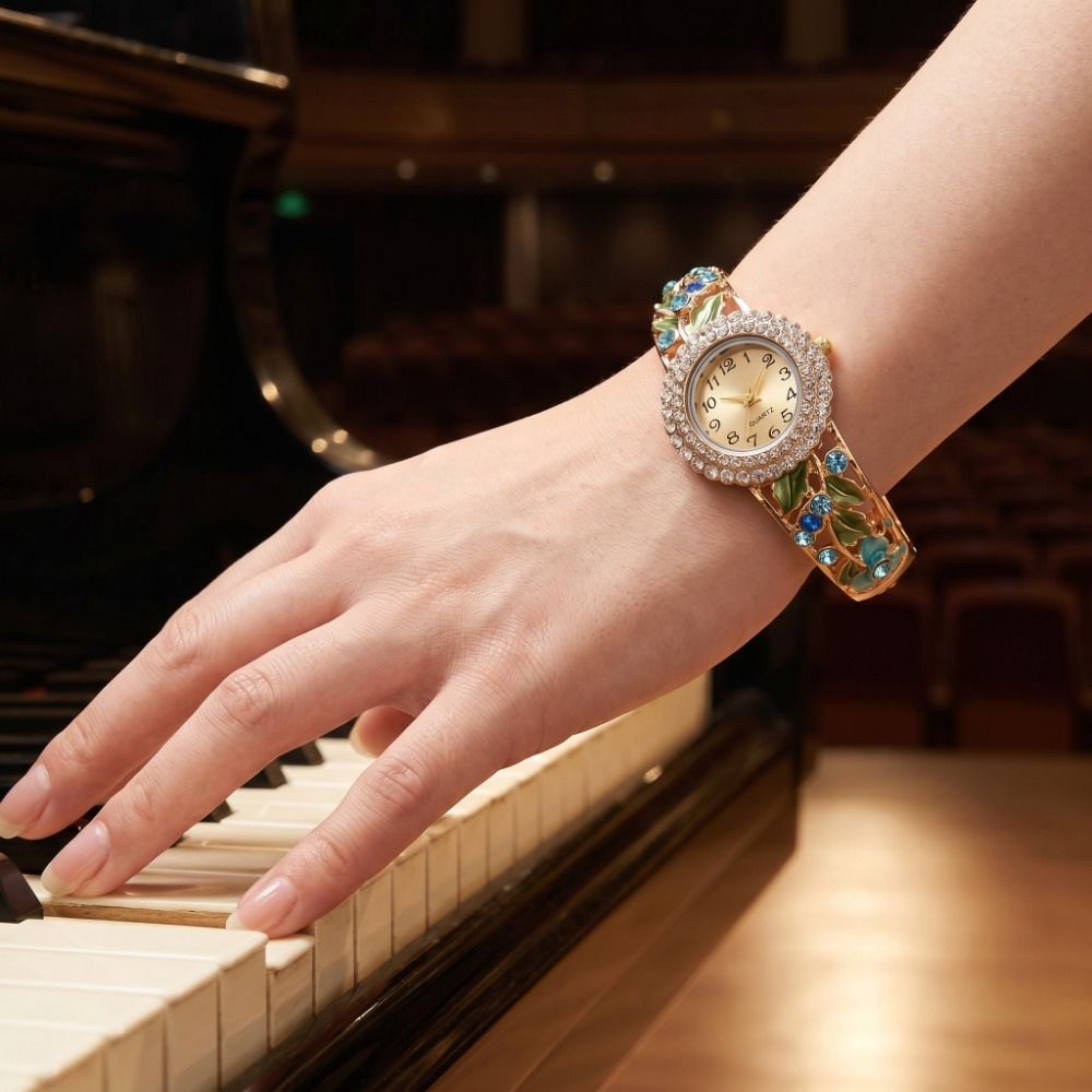 Jam Tangan Vintage Kaya Aksen  - Vintage Fashion Week ulasan dan harga