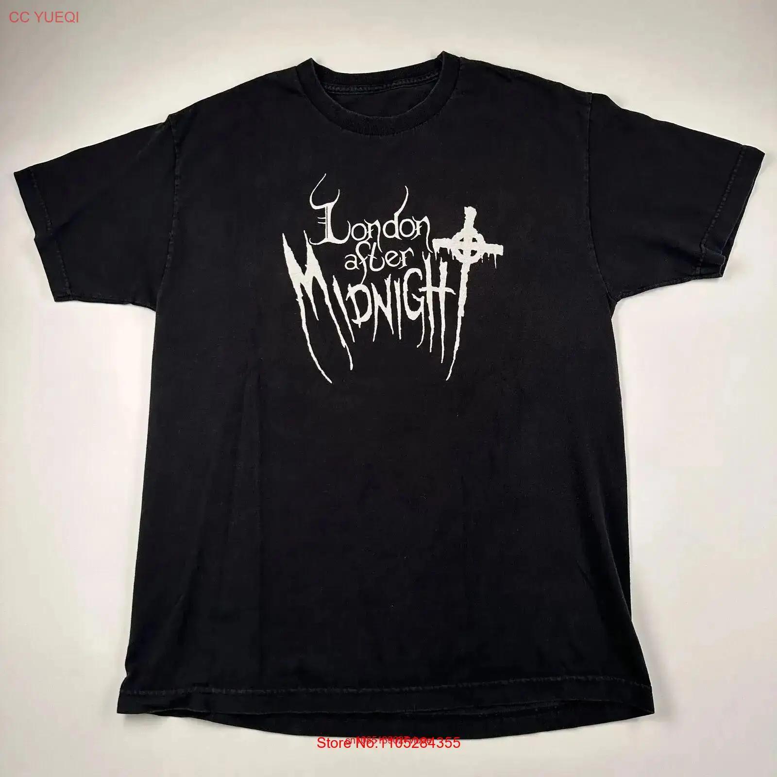 Kaos Vintage 2000-an London Af - Vintage Fashion London ulasan dan harga