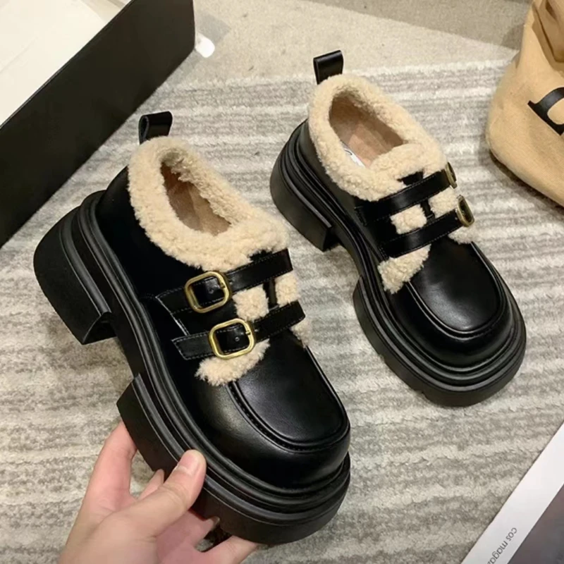 Sepatu Kulit Kecil Gaya Inggri - Vintage Fashion Style ulasan dan harga